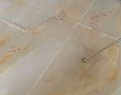 乌拉特前瓷砖空鼓维修公司分享粘合剂选择不当在瓷砖铺贴过程中可能导致以下问题